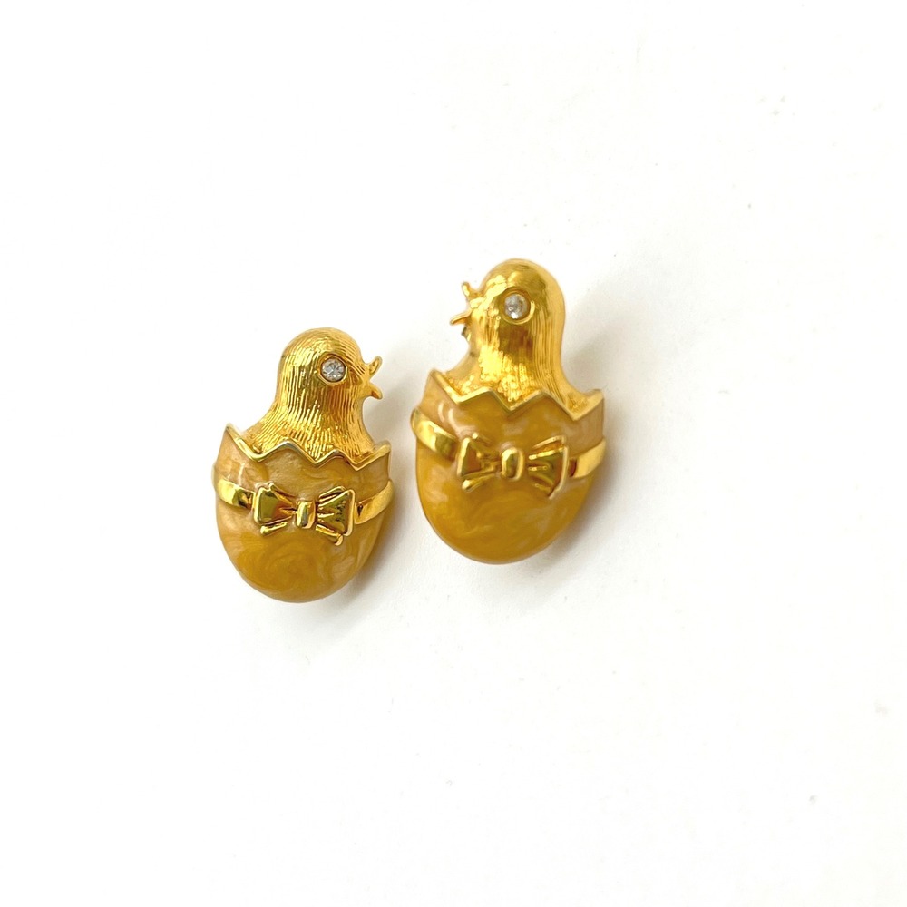 Vintage Avon Gold Tone Baby Chick Coming Out of Egg Stud Earrings Easter Spring